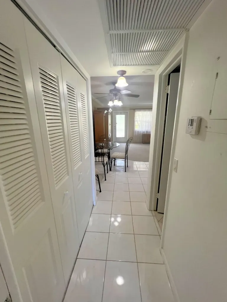 52 Dorchester West Palm Beach FL 33417
