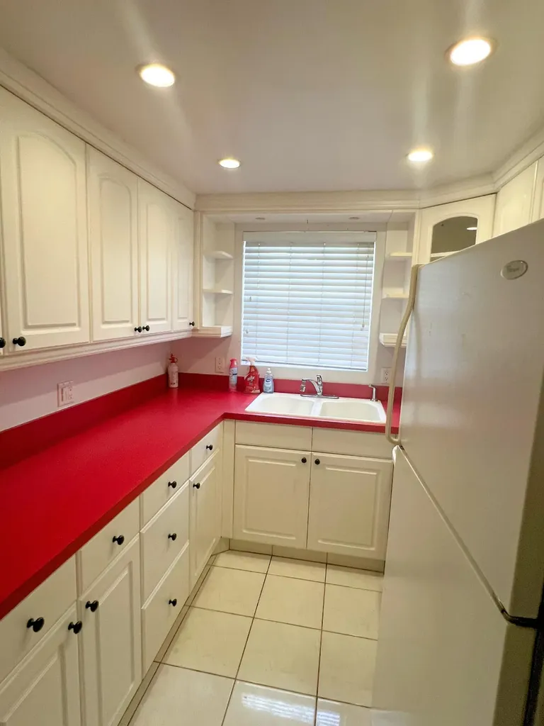 52 Dorchester West Palm Beach FL 33417