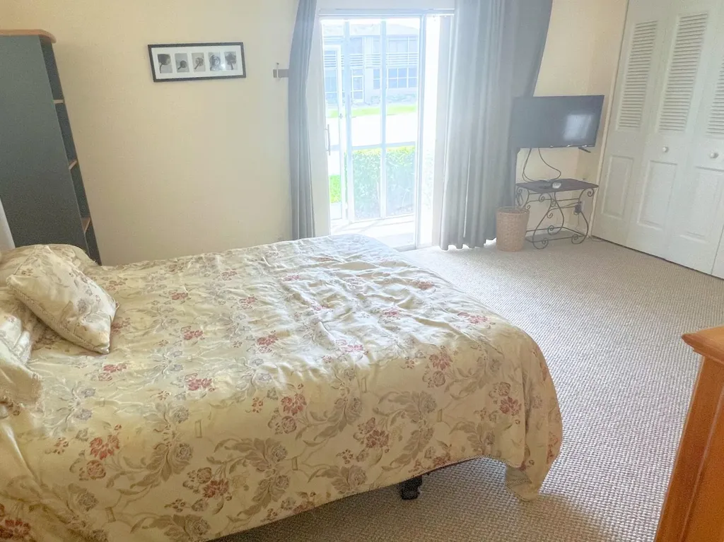 52 Dorchester West Palm Beach FL 33417