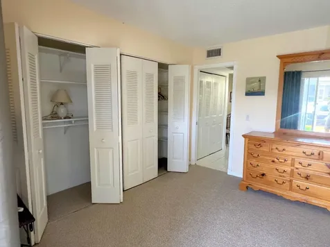 52 Dorchester West Palm Beach FL 33417