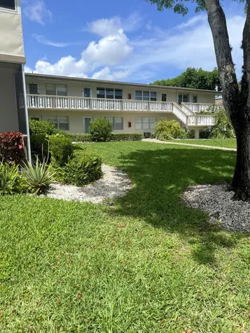 52 Dorchester West Palm Beach FL 33417