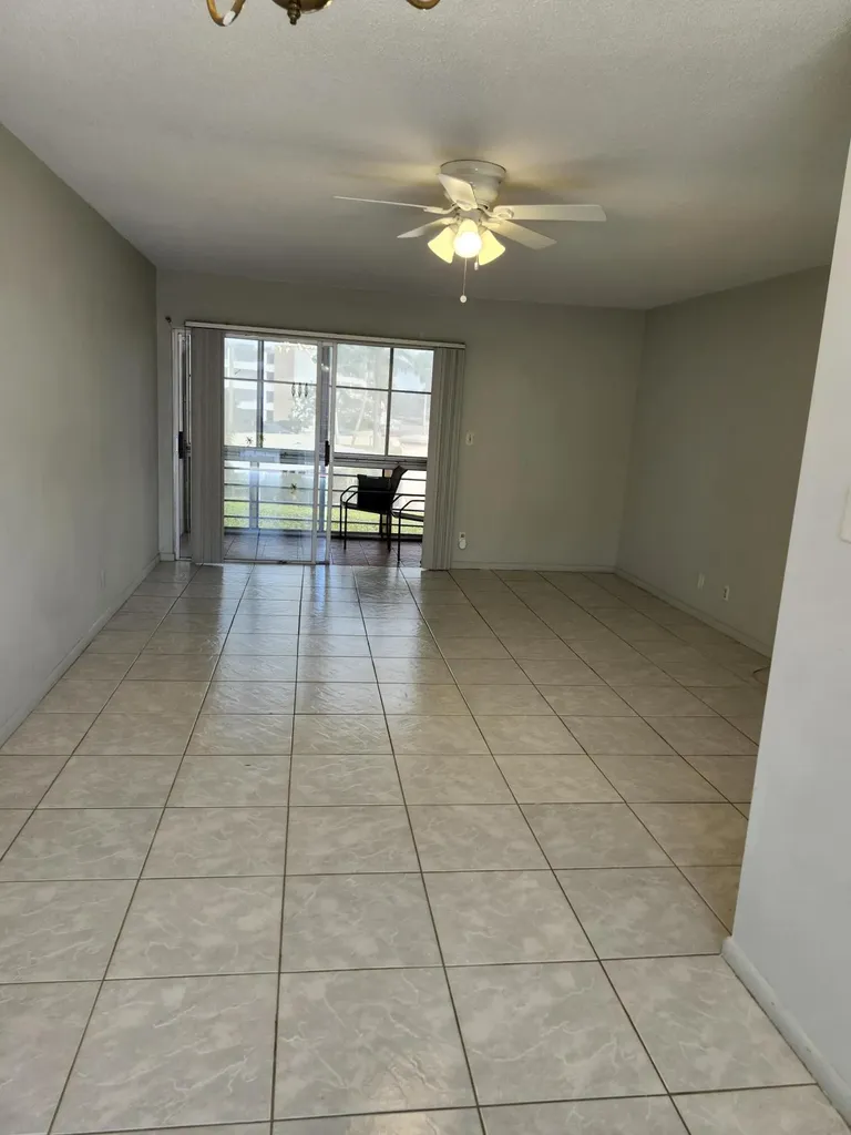 17 Golfs West Palm Beach FL 33417