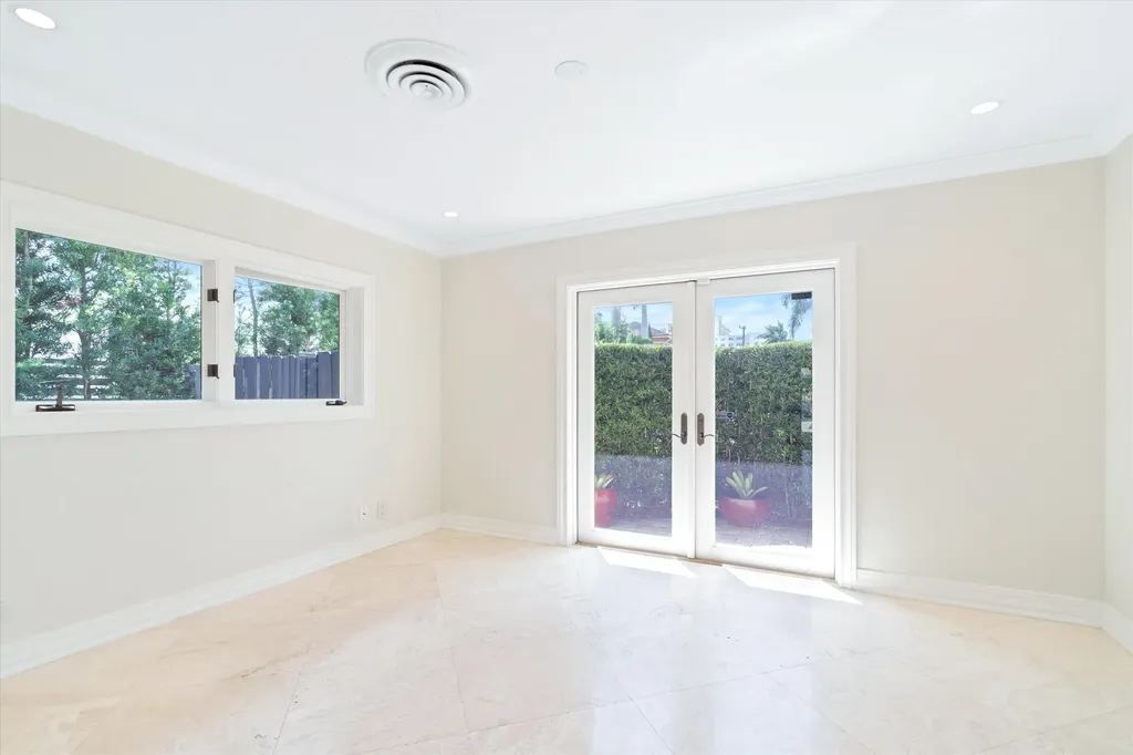 2625 NE 12th Street Fort Lauderdale FL 33304