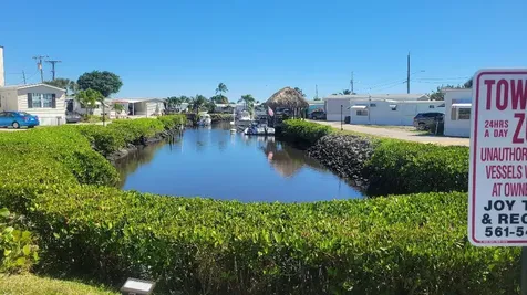 25 S Loafing Street Hypoluxo FL 33462