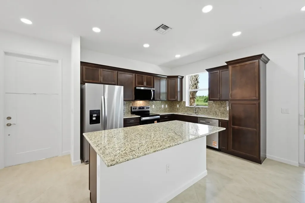 4356 Brookgreen Square Westlake FL 33470