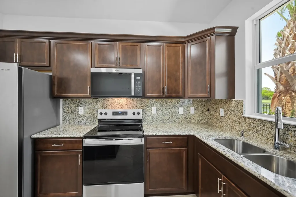 4356 Brookgreen Square Westlake FL 33470
