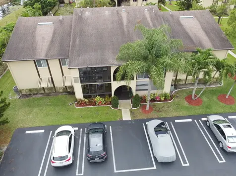 320 Pine Ridge Circle Greenacres FL 33463