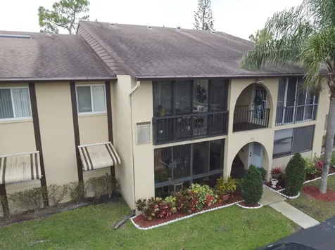 320 Pine Ridge Circle Greenacres FL 33463