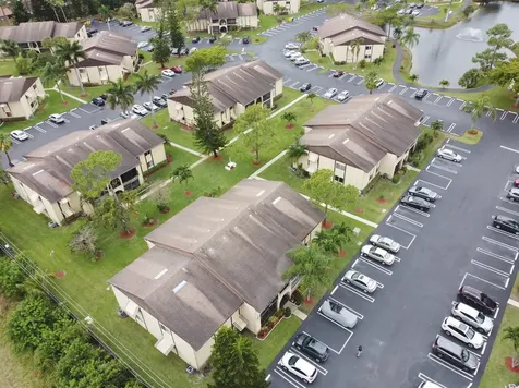 320 Pine Ridge Circle Greenacres FL 33463