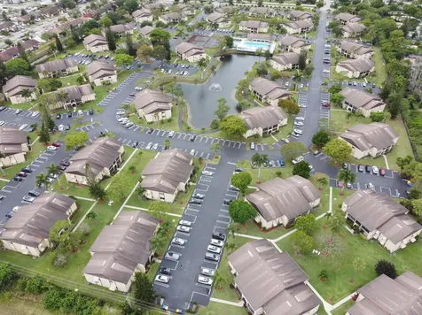320 Pine Ridge Circle Greenacres FL 33463