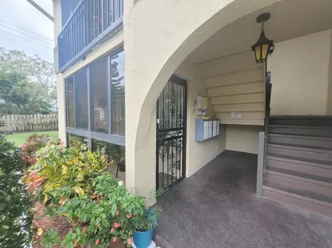 320 Pine Ridge Circle Greenacres FL 33463