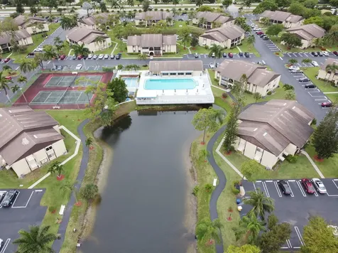 320 Pine Ridge Circle Greenacres FL 33463