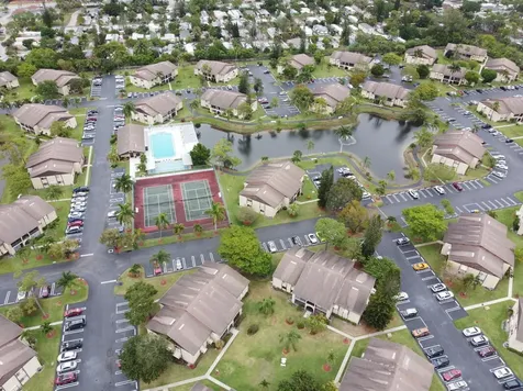 320 Pine Ridge Circle Greenacres FL 33463