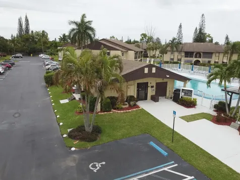 320 Pine Ridge Circle Greenacres FL 33463