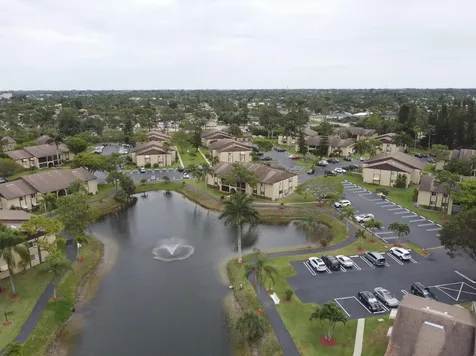 320 Pine Ridge Circle Greenacres FL 33463