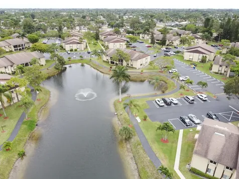 320 Pine Ridge Circle Greenacres FL 33463