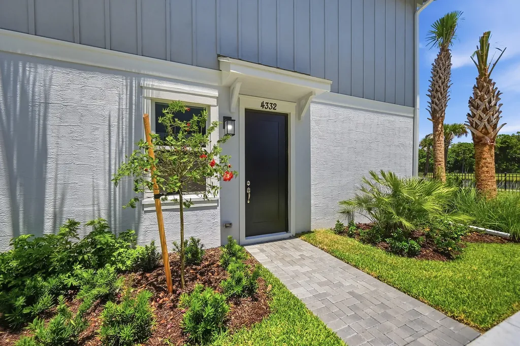 4332 Brookgreen Square Westlake FL 33470