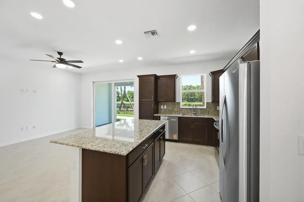 4332 Brookgreen Square Westlake FL 33470