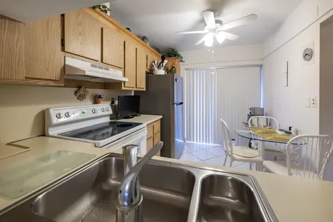 9279 Wedgewood Drive Tamarac FL 33321