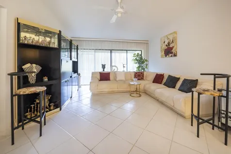 9279 Wedgewood Drive Tamarac FL 33321
