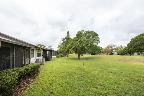 9279 Wedgewood Drive Tamarac FL 33321