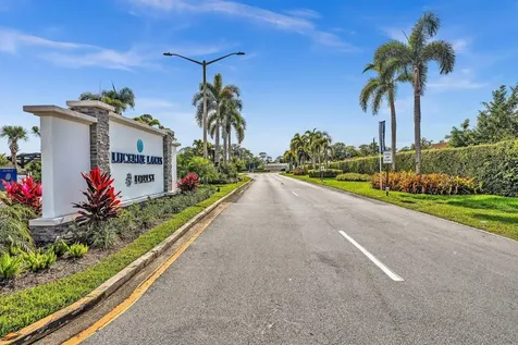 7268 Lenora Lane Lake Worth FL 33467