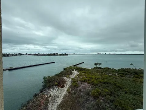 20 Harbour Isle Drive W Fort Pierce FL 34949