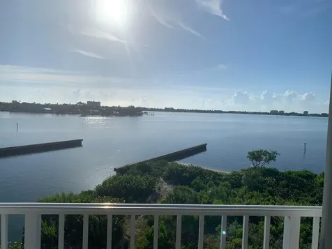 20 Harbour Isle Drive W Fort Pierce FL 34949