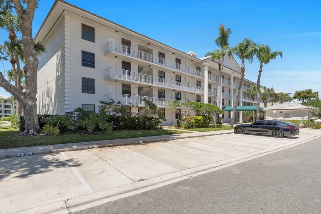 3716 Whitehall Drive West Palm Beach FL 33401