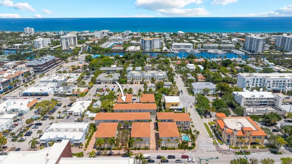 72 SE 6th Avenue Delray Beach FL 33483