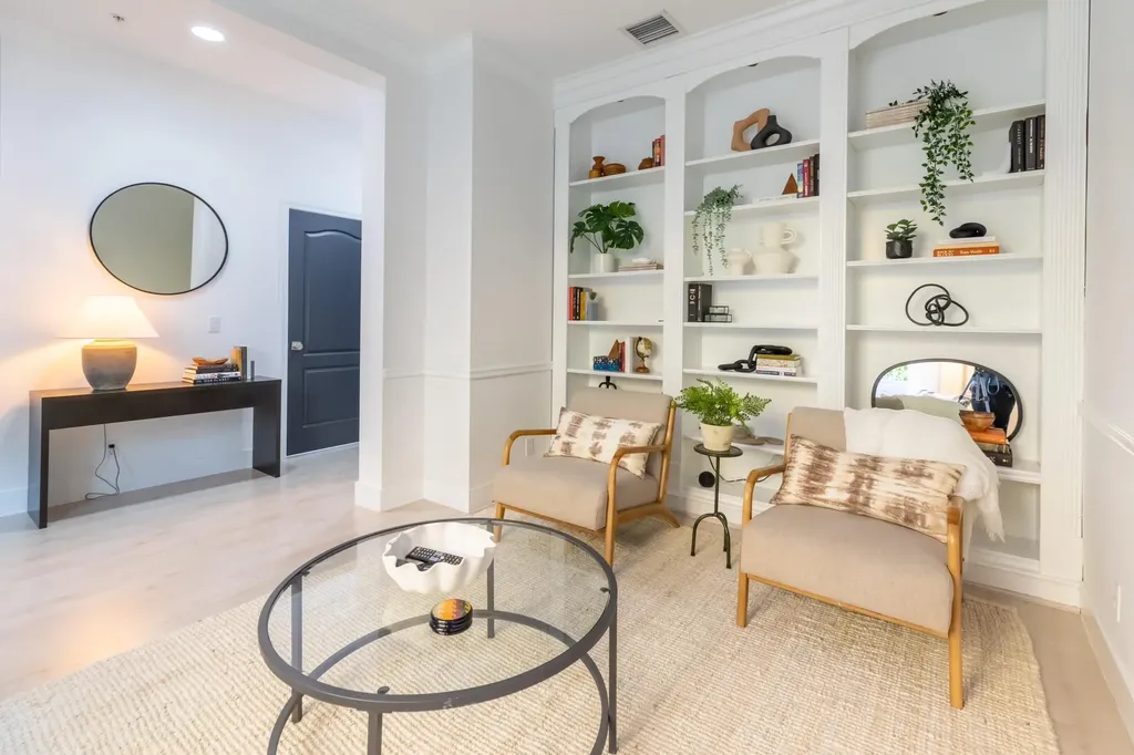 72 SE 6th Avenue Delray Beach FL 33483