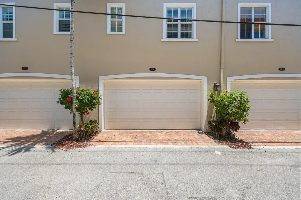 72 SE 6th Avenue Delray Beach FL 33483