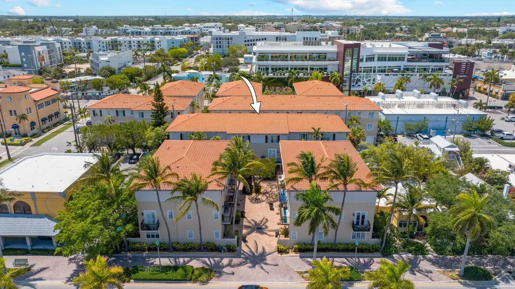 72 SE 6th Avenue Delray Beach FL 33483