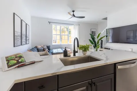 72 SE 6th Avenue Delray Beach FL 33483