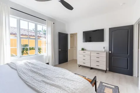 72 SE 6th Avenue Delray Beach FL 33483