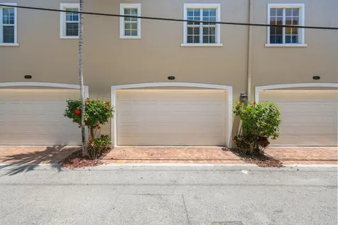 72 SE 6th Avenue Delray Beach FL 33483