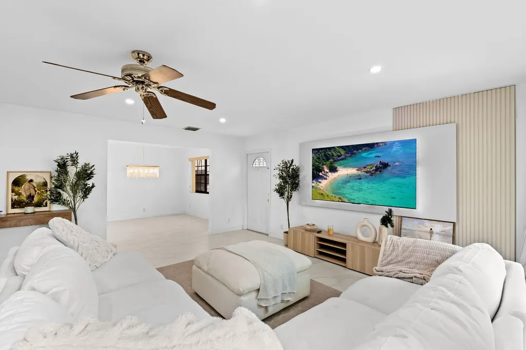 111 Weybridge Circle Royal Palm Beach FL 33411