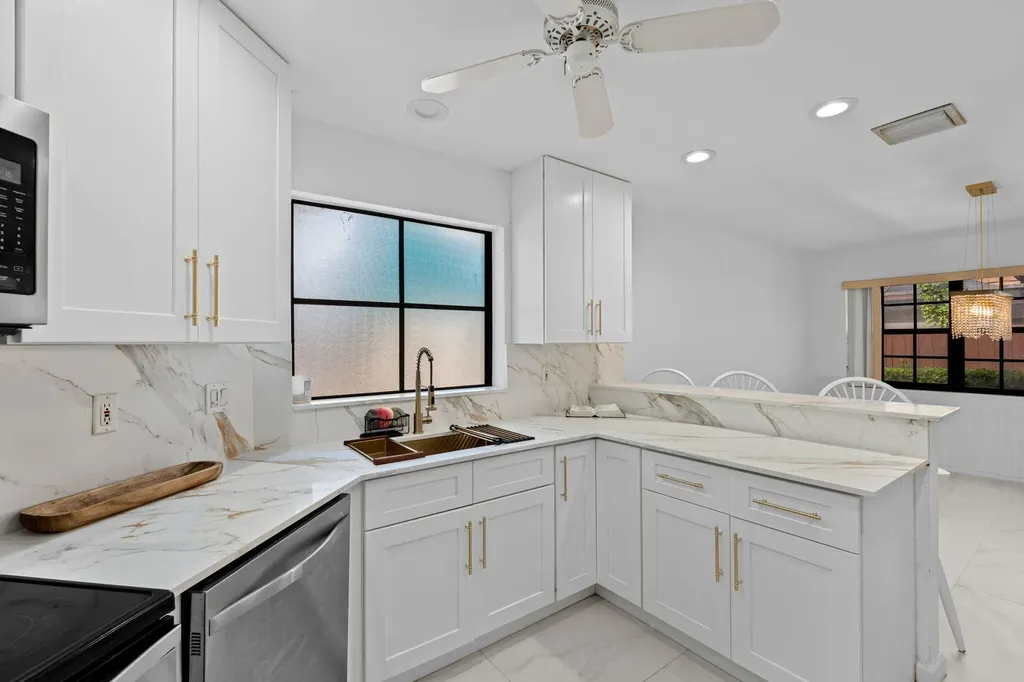 111 Weybridge Circle Royal Palm Beach FL 33411