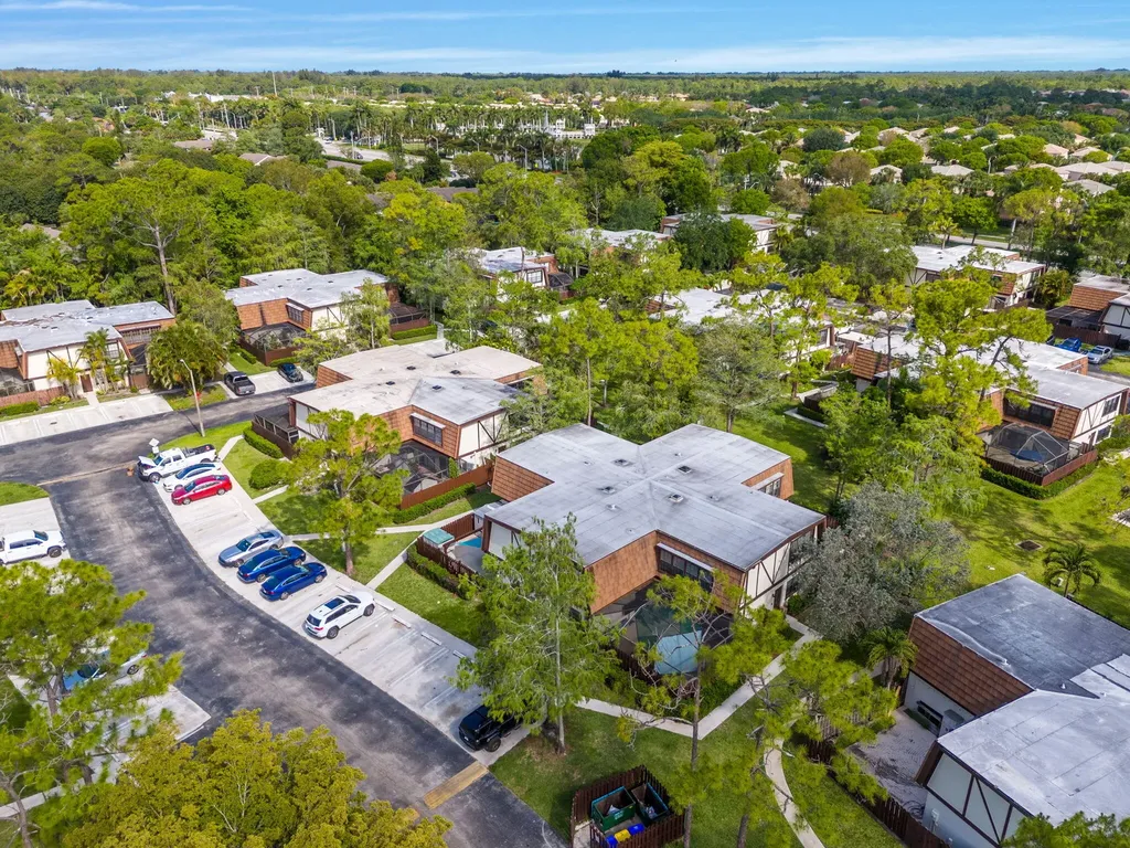 111 Weybridge Circle Royal Palm Beach FL 33411