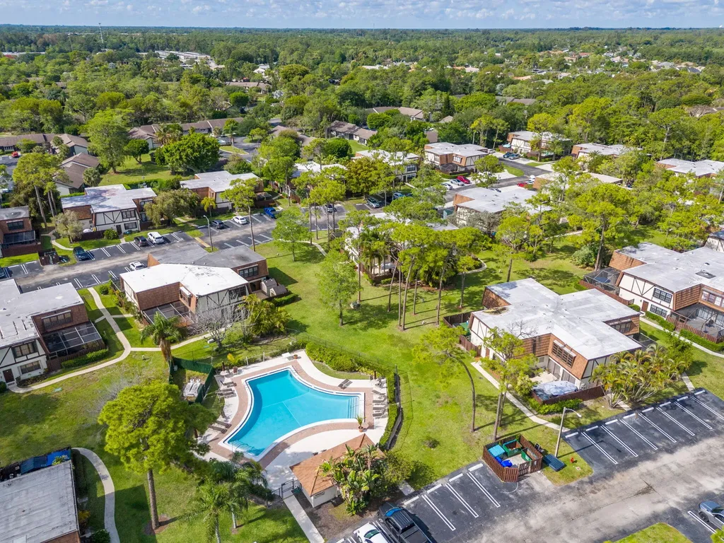 111 Weybridge Circle Royal Palm Beach FL 33411