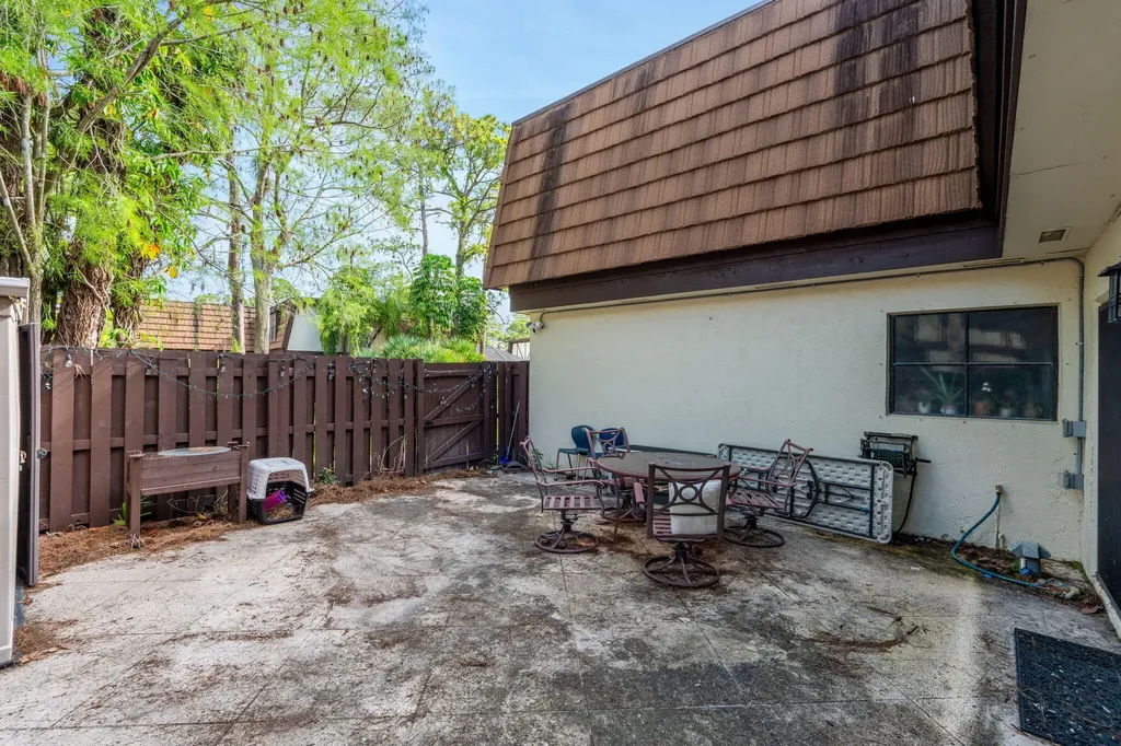 111 Weybridge Circle Royal Palm Beach FL 33411