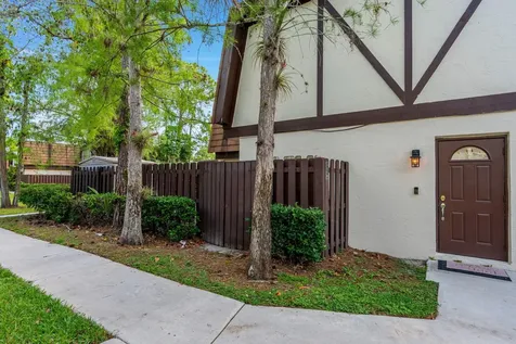 111 Weybridge Circle Royal Palm Beach FL 33411