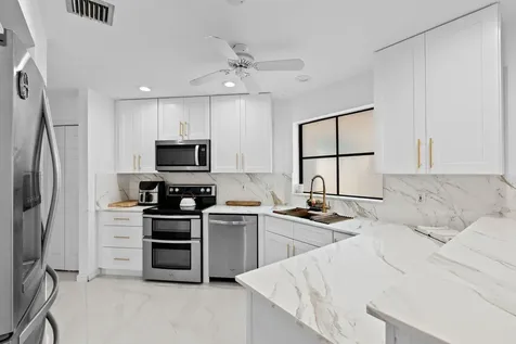 111 Weybridge Circle Royal Palm Beach FL 33411