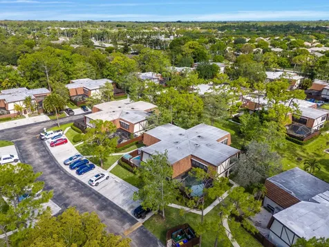 111 Weybridge Circle Royal Palm Beach FL 33411
