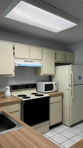 7720 NW 50th Street Lauderhill FL 33351
