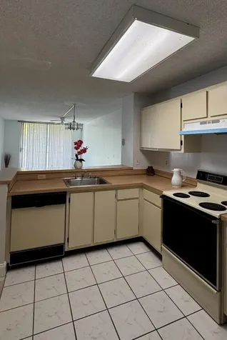 7720 NW 50th Street Lauderhill FL 33351