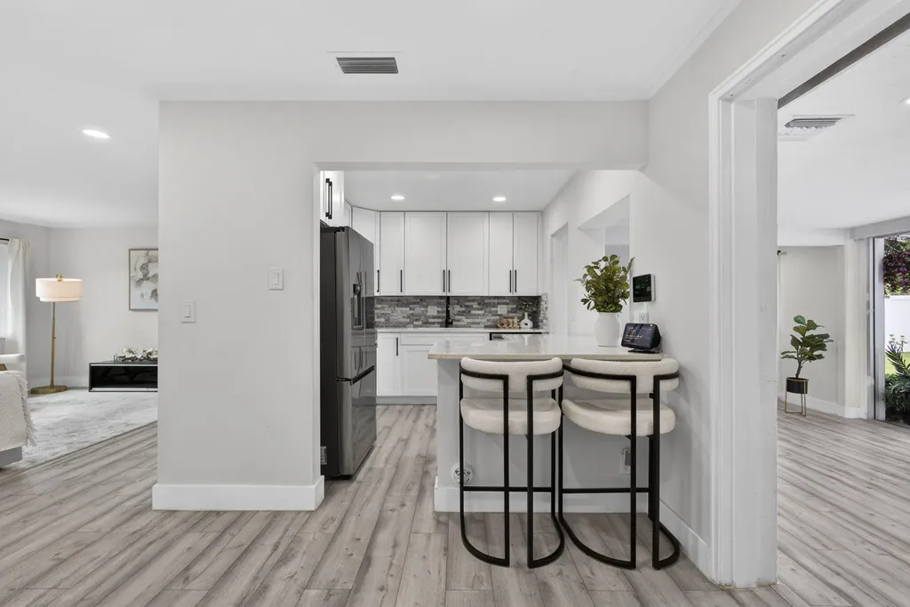 326 Alhambra Place West Palm Beach FL 33405