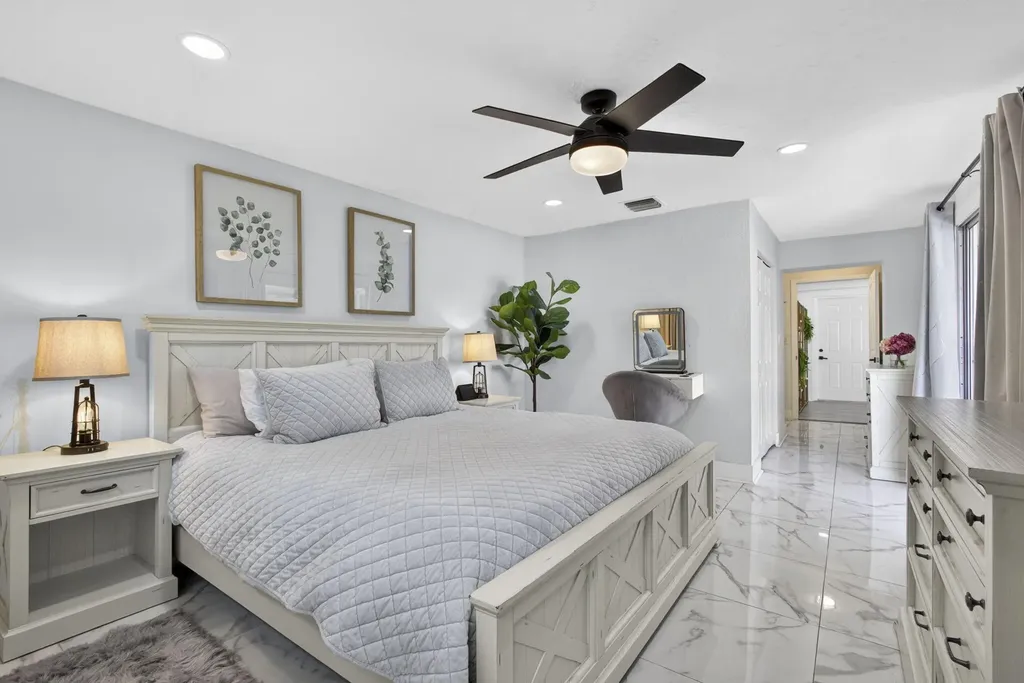 326 Alhambra Place West Palm Beach FL 33405