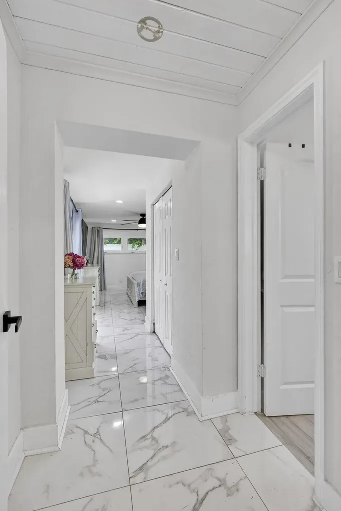 326 Alhambra Place West Palm Beach FL 33405
