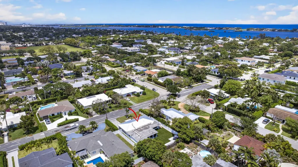 326 Alhambra Place West Palm Beach FL 33405